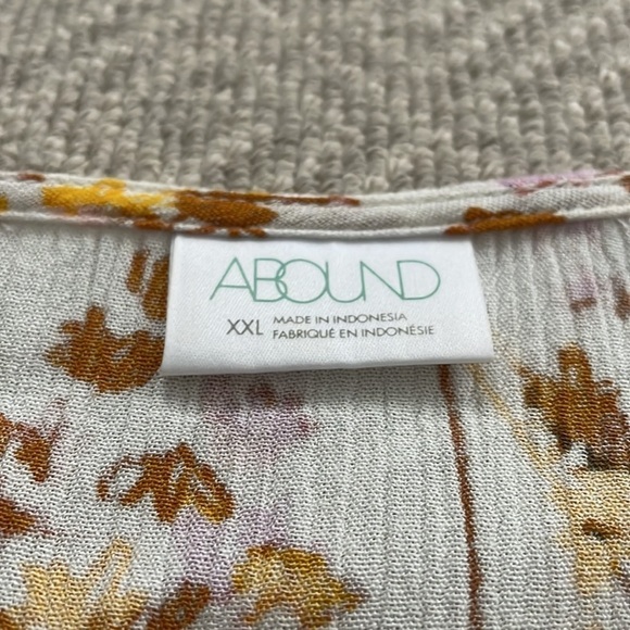 LAST CALL ABOUND Floral Tie Front Crop Top Ivory XXL - Picture 5 of 6